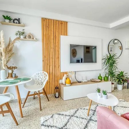Apartment Hanami Avenida De Espana Front - Mountain View